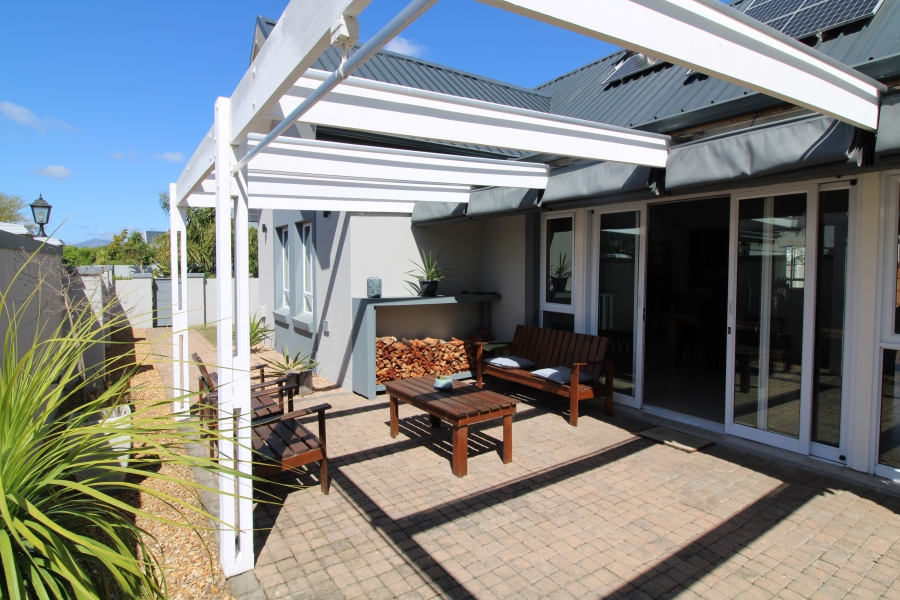 5 Bedroom Property for Sale in Kingswood Golf Estate Western Cape